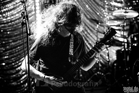 Shores of Null